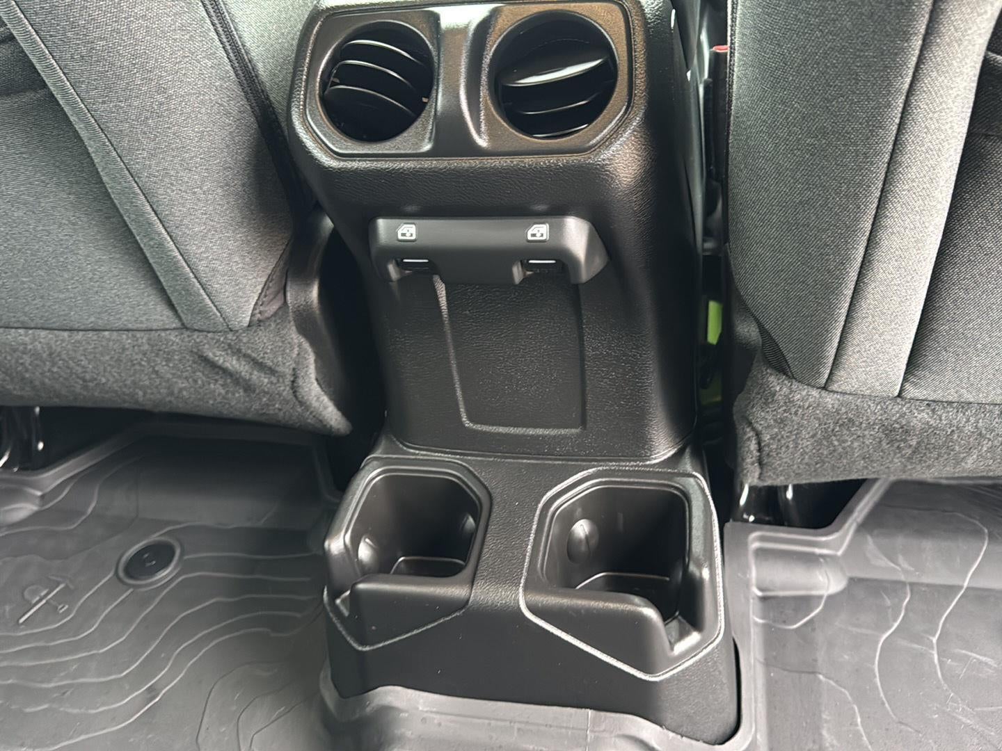 2025 Jeep Wrangler 4-Door Willys 4x4