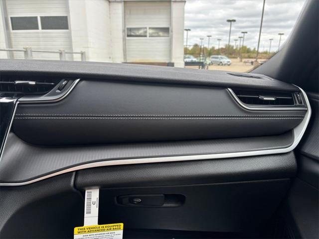 2025 Jeep Grand Cherokee GRAND CHEROKEE LAREDO 4X4