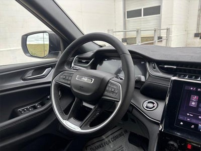 2025 Jeep Grand Cherokee GRAND CHEROKEE LAREDO 4X4