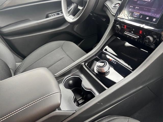 2025 Jeep Grand Cherokee GRAND CHEROKEE LAREDO 4X4