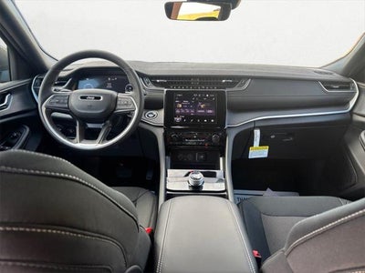 2025 Jeep Grand Cherokee GRAND CHEROKEE LAREDO 4X4