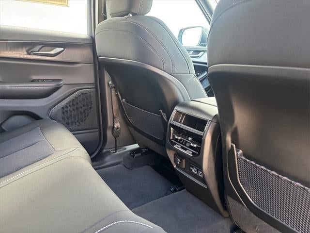 2025 Jeep Grand Cherokee GRAND CHEROKEE LAREDO 4X4