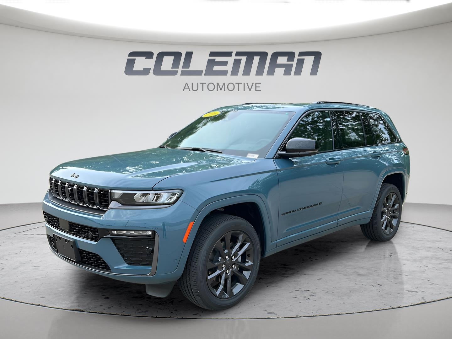 2026 Jeep Grand Cherokee Limited Reserve 4x4's photo