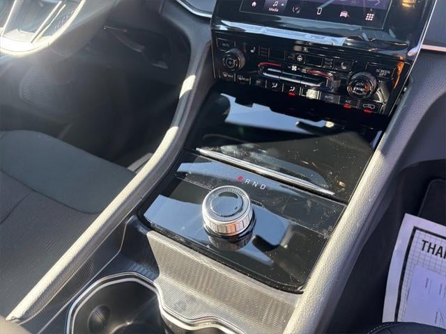 2025 Jeep Grand Cherokee GRAND CHEROKEE L LAREDO X 4X4