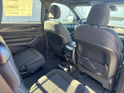 2025 Jeep Grand Cherokee GRAND CHEROKEE L LAREDO X 4X4