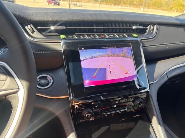 2025 Jeep Grand Cherokee GRAND CHEROKEE L LAREDO X 4X4