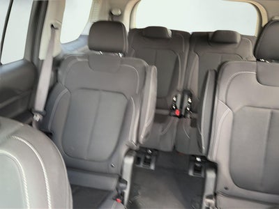2023 Jeep Grand Cherokee L Laredo 4x4