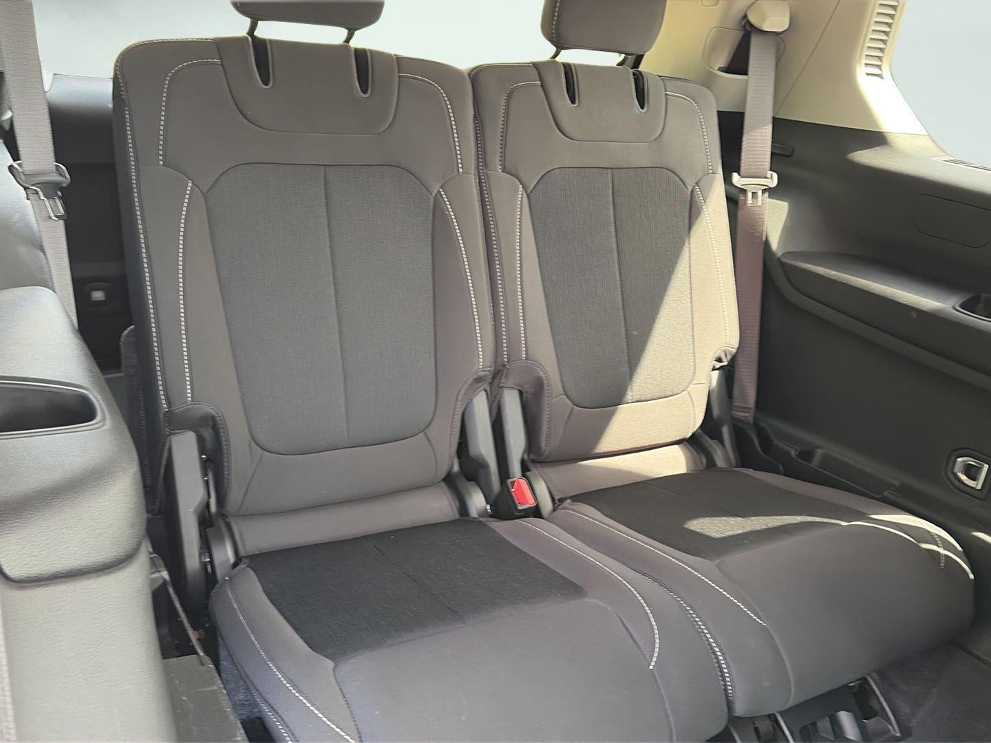 2023 Jeep Grand Cherokee L Laredo 4x4