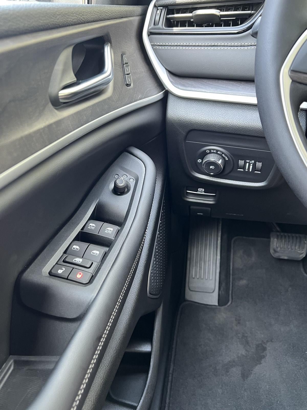 2026 Jeep Grand Cherokee Limited 4x4