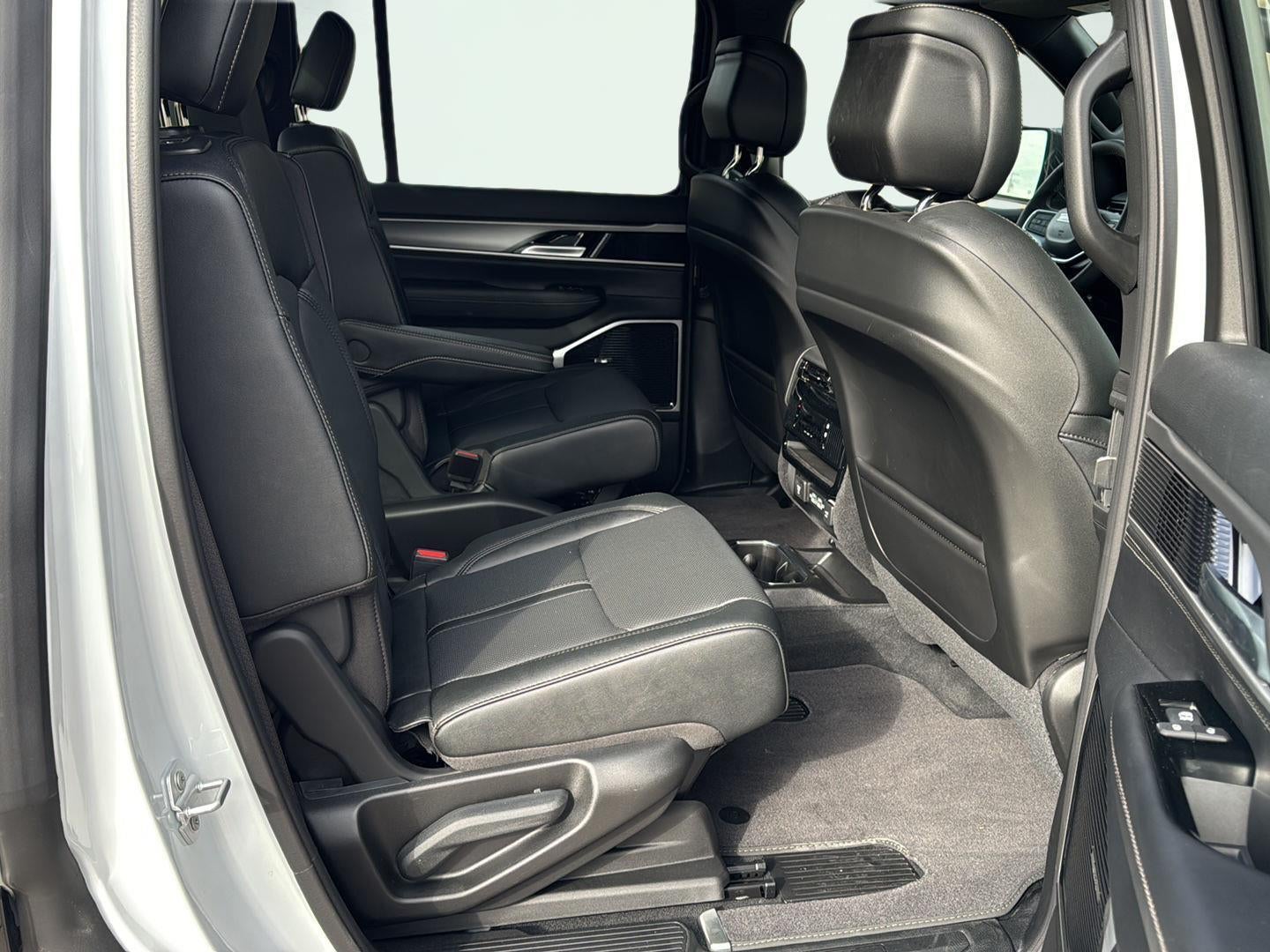 2026 Jeep Grand Wagoneer GRAND WAGONEER LIMITED ALTITUDE 4X4