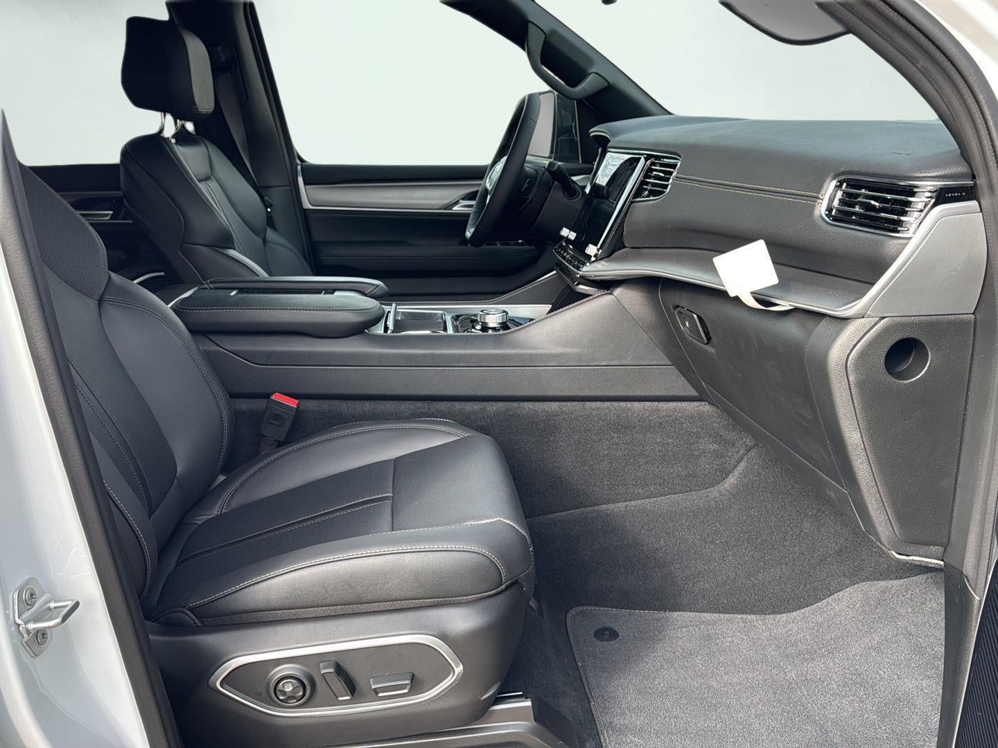 2026 Jeep Grand Wagoneer GRAND WAGONEER LIMITED ALTITUDE 4X4