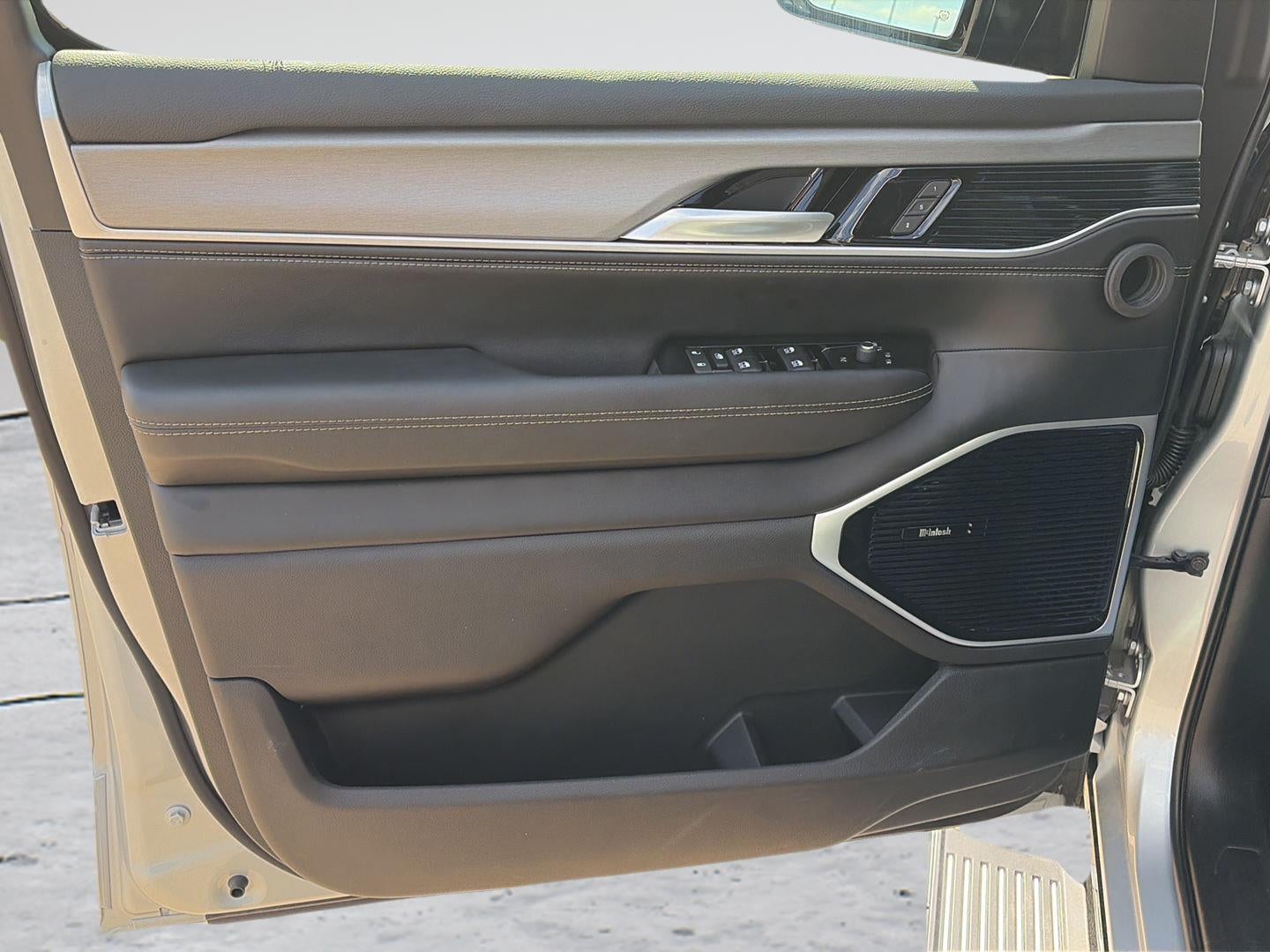 2026 Jeep Grand Wagoneer GRAND WAGONEER LIMITED ALTITUDE 4X4