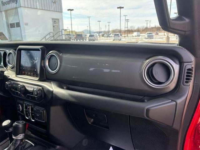 2023 Jeep Gladiator Overland 4x4