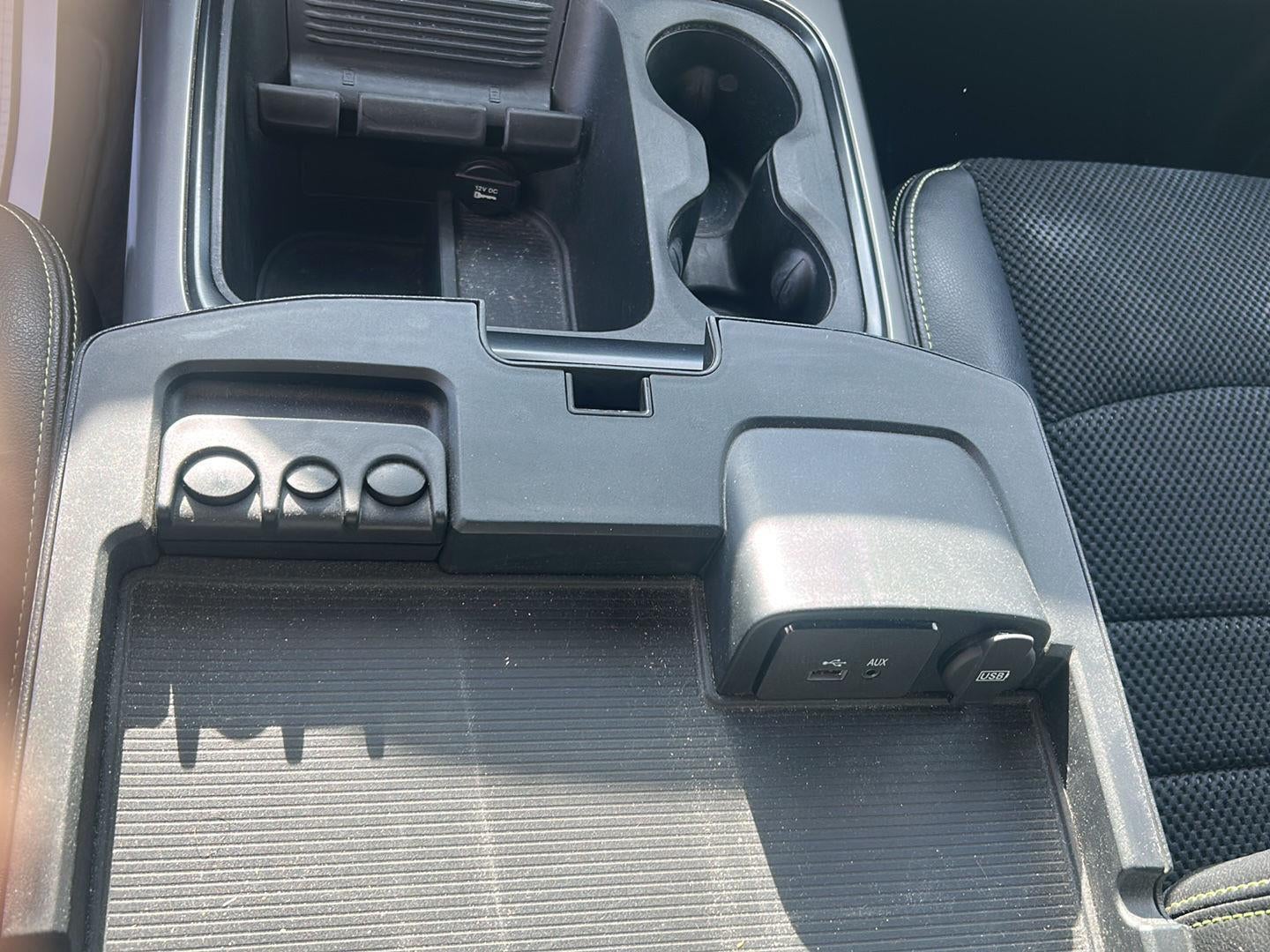 2017 RAM 1500 Sport Crew Cab 4x4 5'7' Box