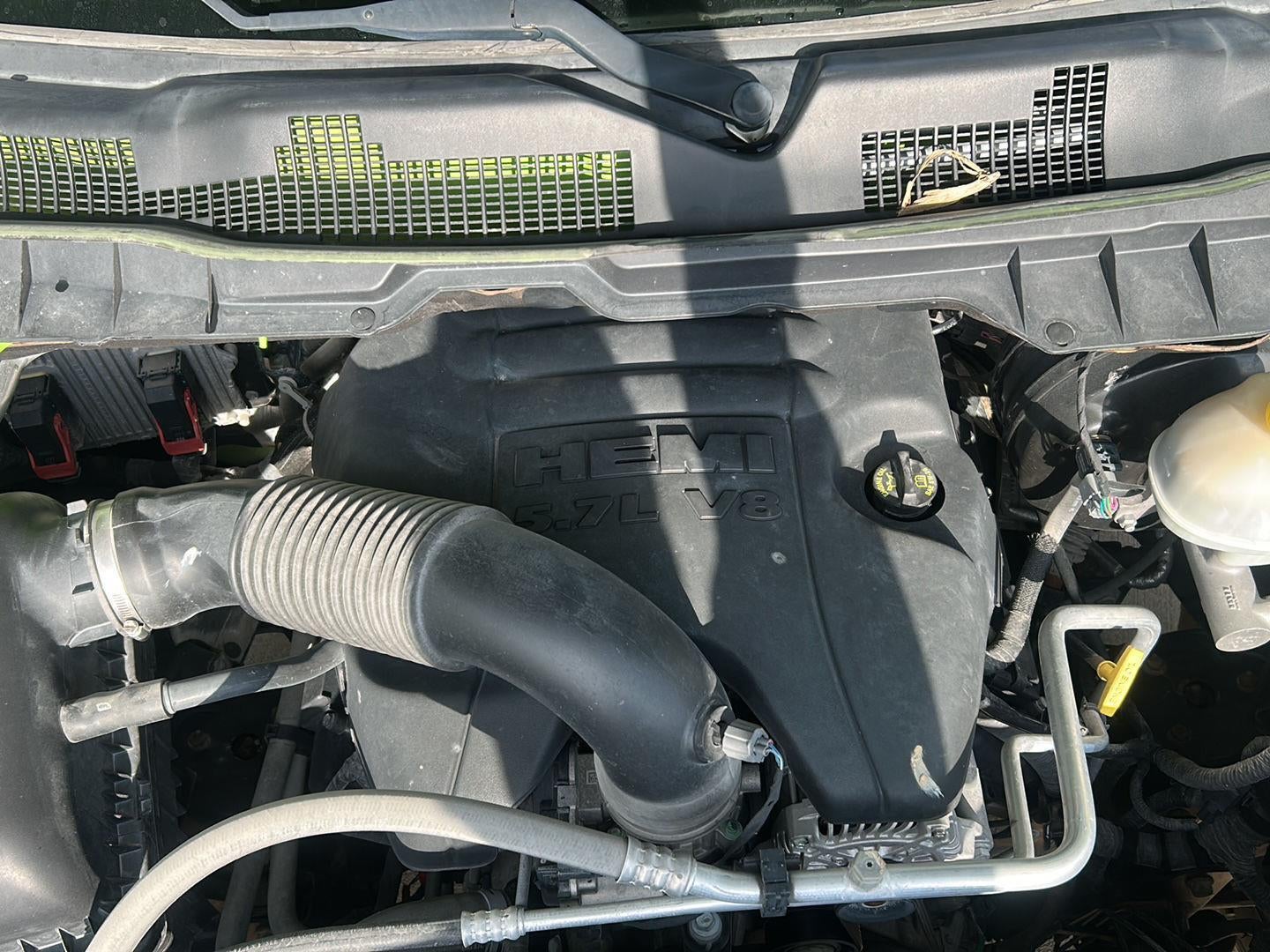 2017 RAM 1500 Sport Crew Cab 4x4 5'7' Box