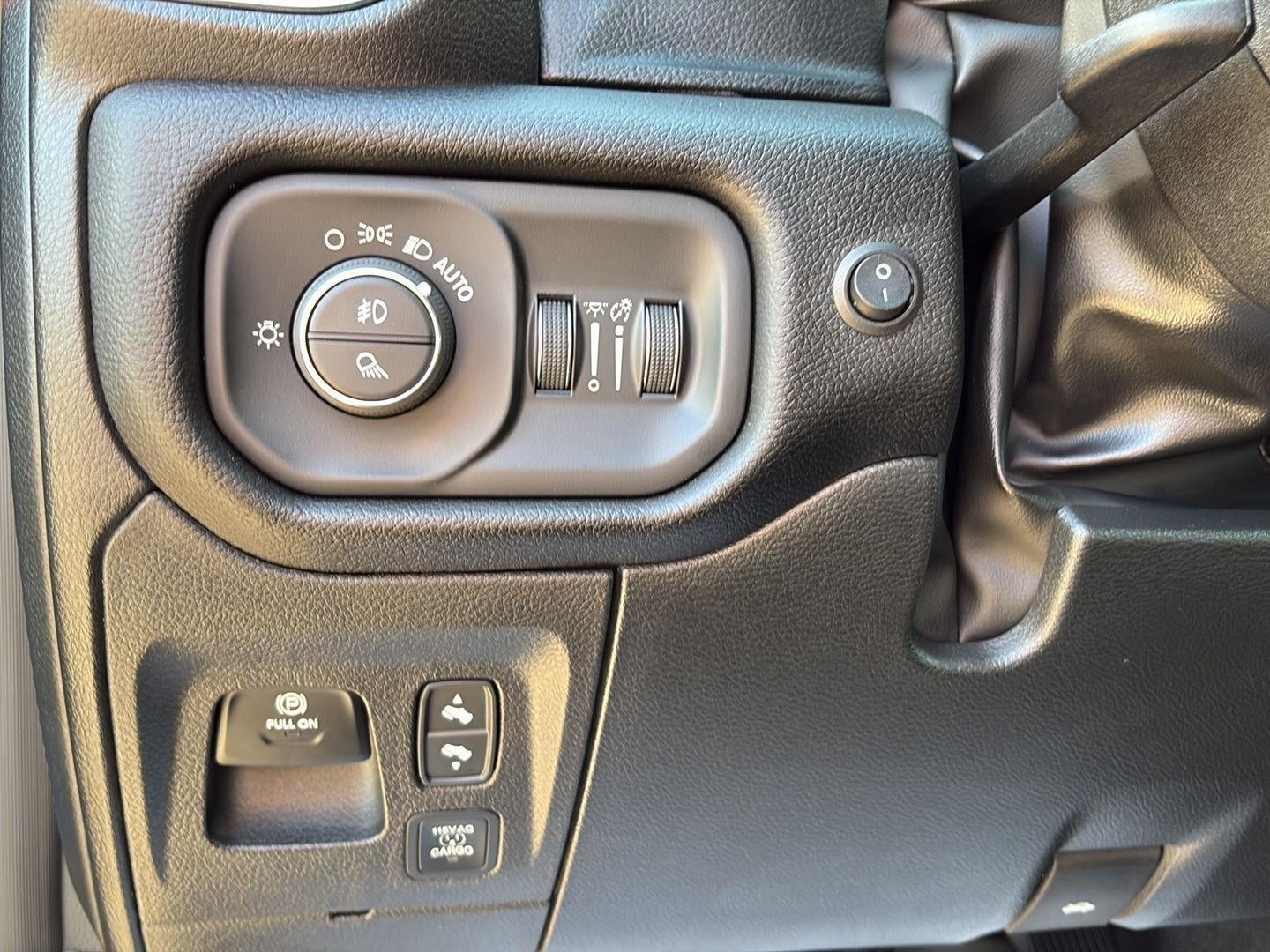 2026 RAM 1500 Big Horn Crew Cab 4x4 5'7' Box