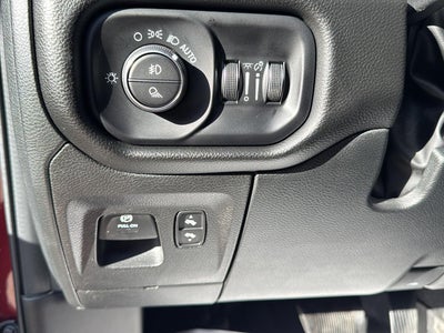 2025 RAM 1500 Laramie Crew Cab 4x4 5'7' Box