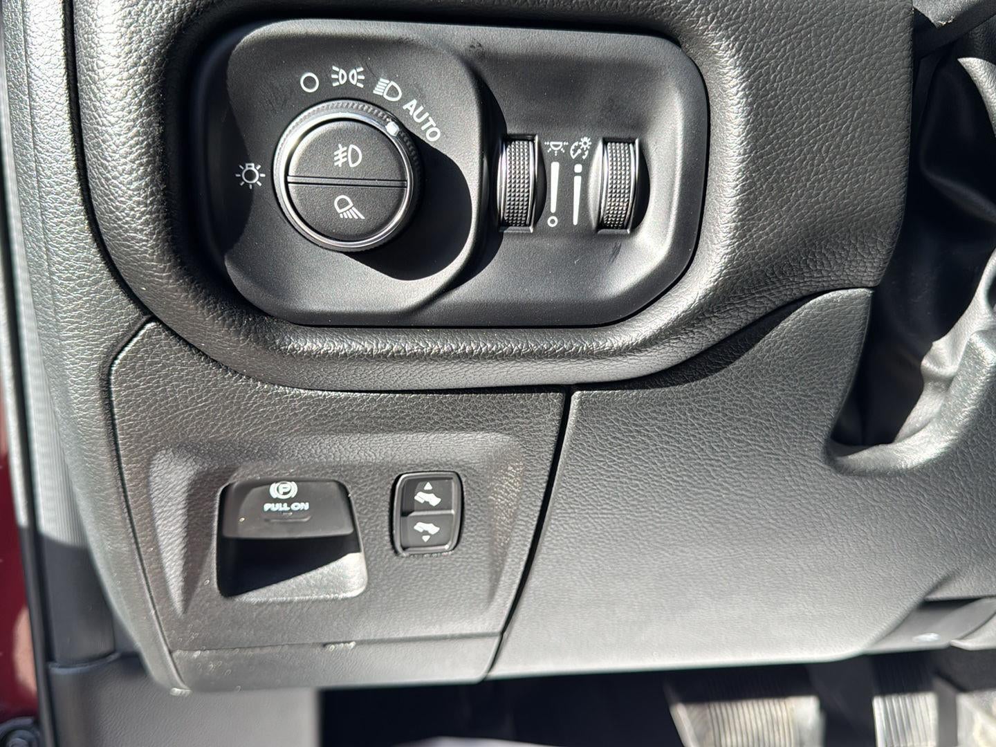 2025 RAM 1500 Laramie Crew Cab 4x4 5'7' Box