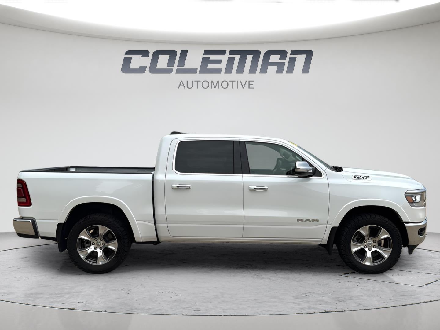 2019 RAM 1500 Laramie Crew Cab 4x4 5'7' Box