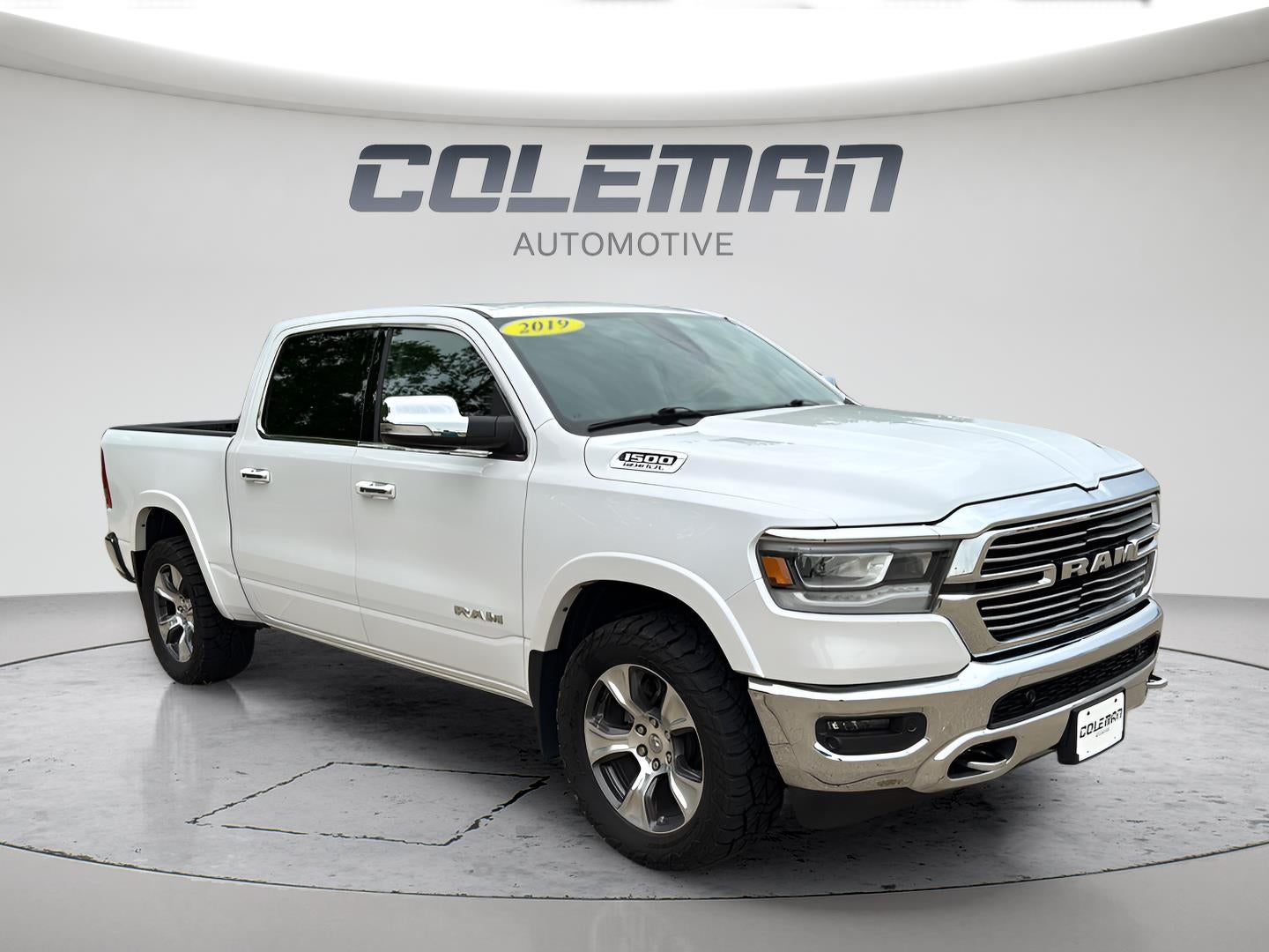 2019 RAM 1500 Laramie Crew Cab 4x4 5'7' Box