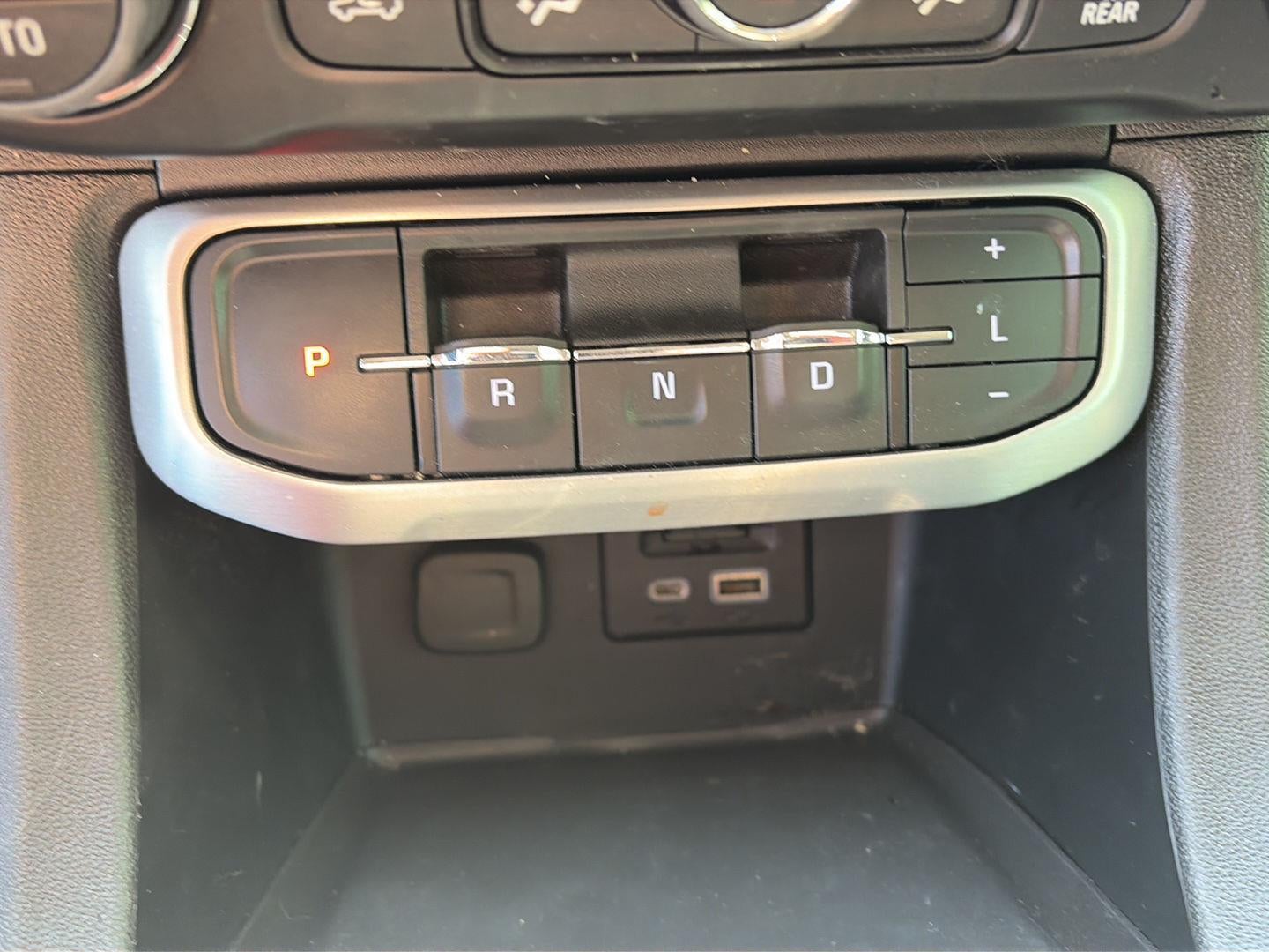 2023 GMC Acadia AWD SLT
