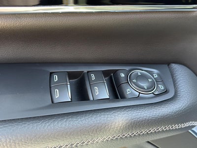 2025 GMC Yukon 4WD Denali