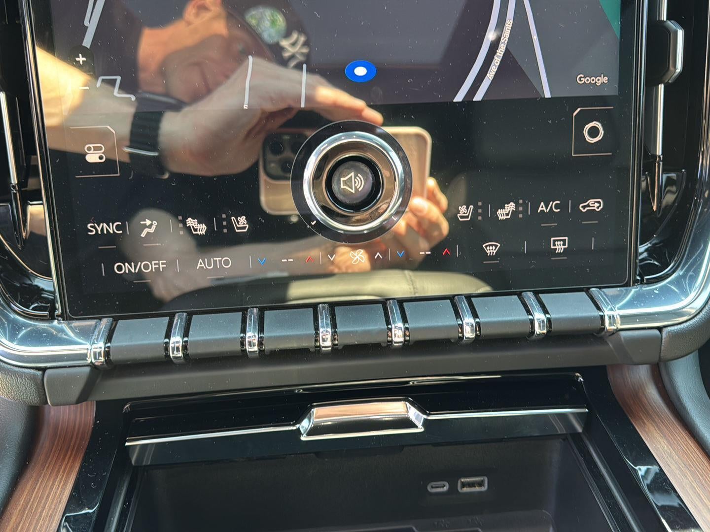 2025 GMC Yukon 4WD Denali