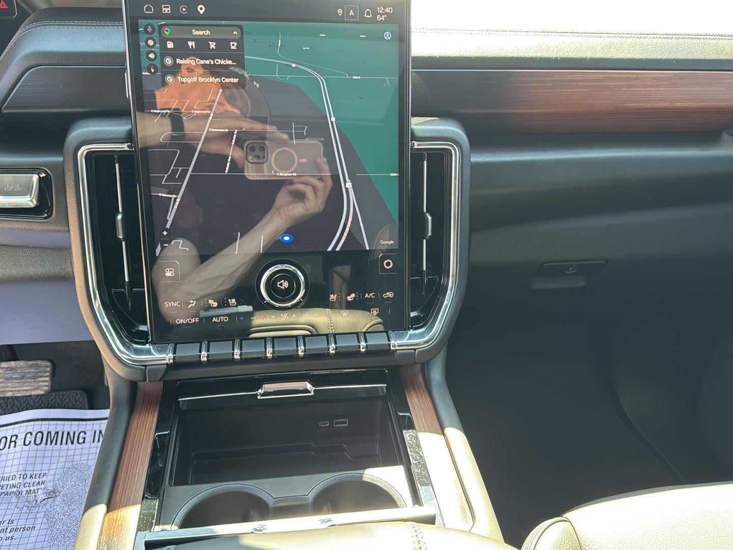 2025 GMC Yukon 4WD Denali