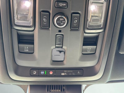 2025 GMC Yukon 4WD Denali