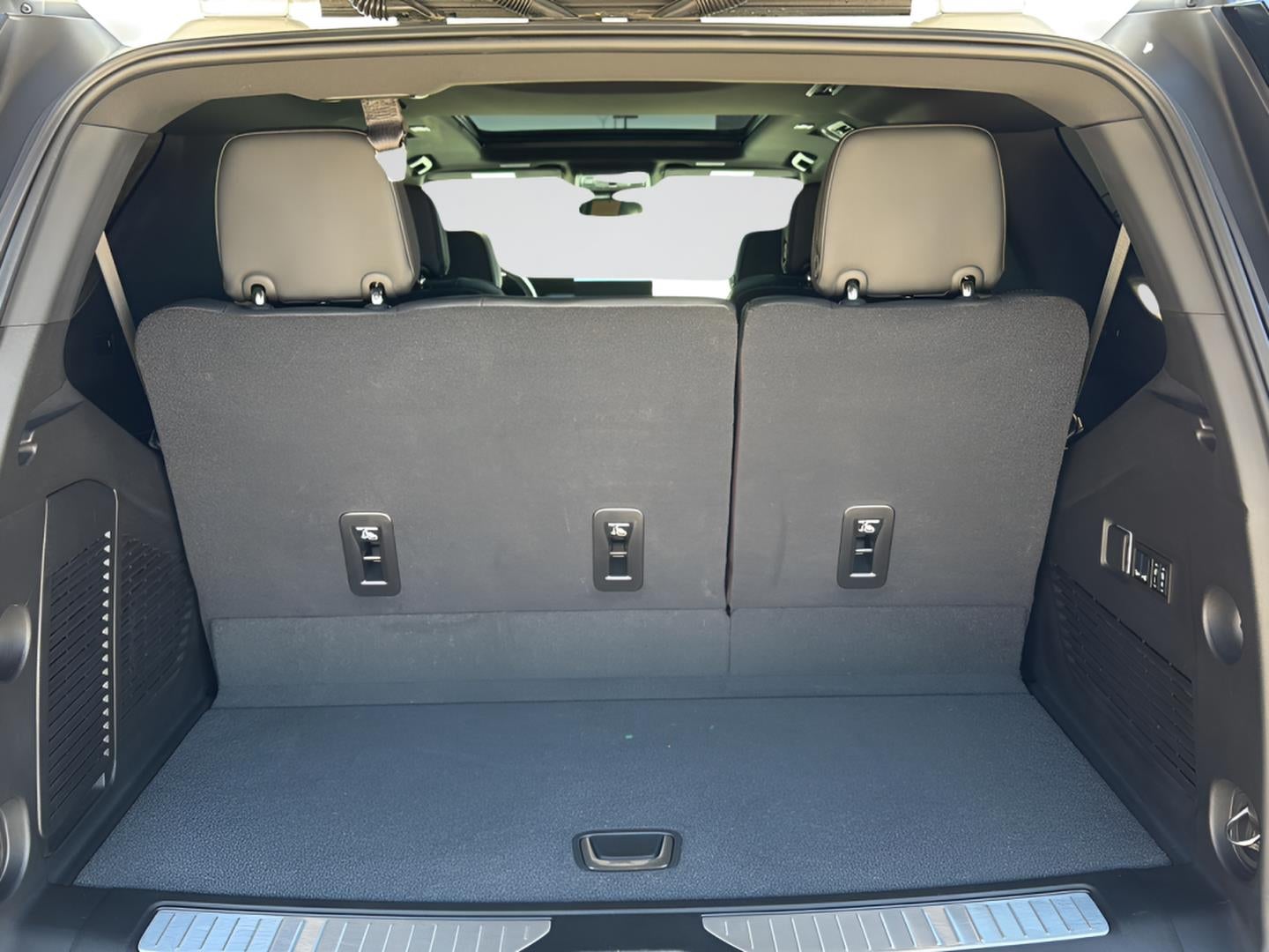 2025 GMC Yukon 4WD Denali