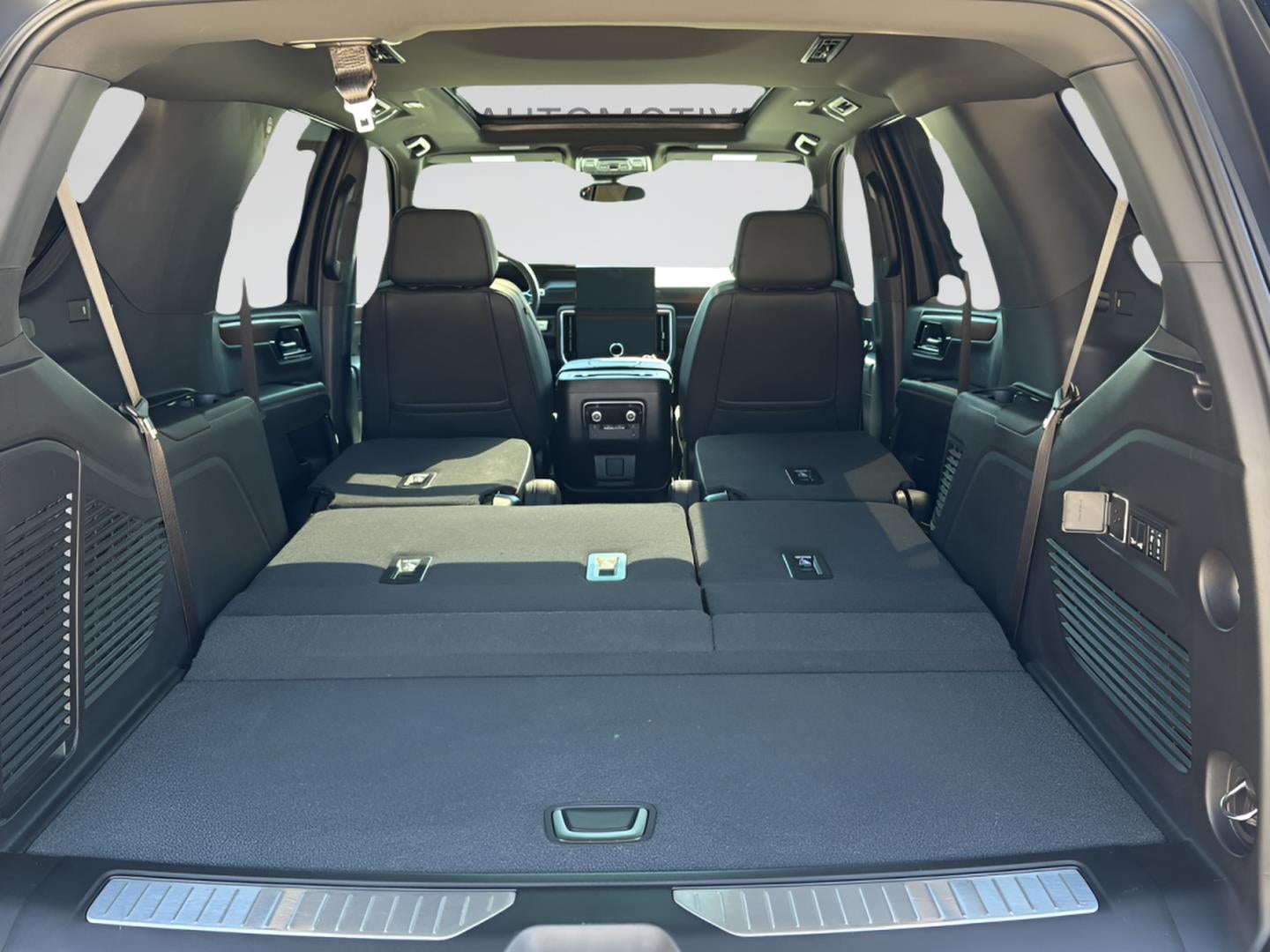 2025 GMC Yukon 4WD Denali