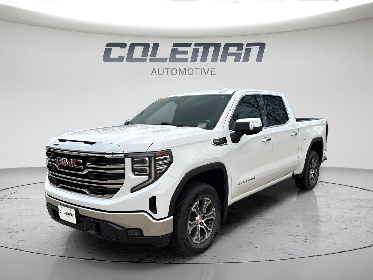 2025 GMC Sierra 1500 4WD Crew Cab Short Box SLT