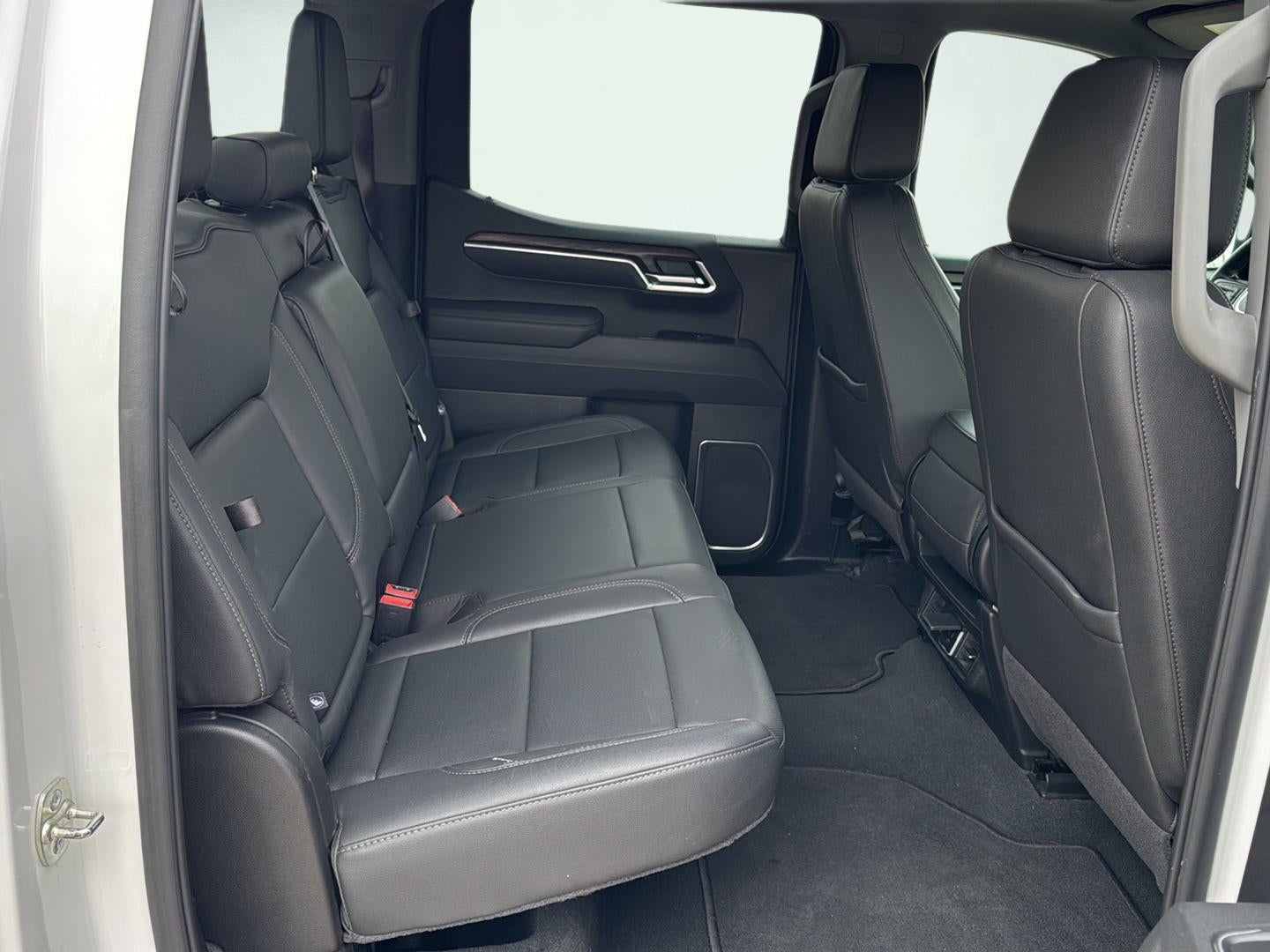 2025 GMC Sierra 1500 4WD Crew Cab Short Box SLT