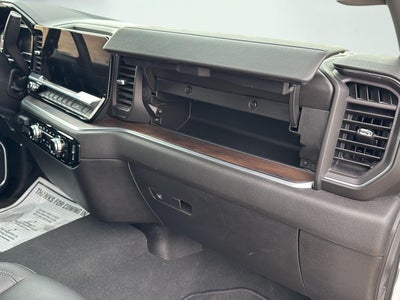 2025 GMC Sierra 1500 4WD Crew Cab Short Box SLT