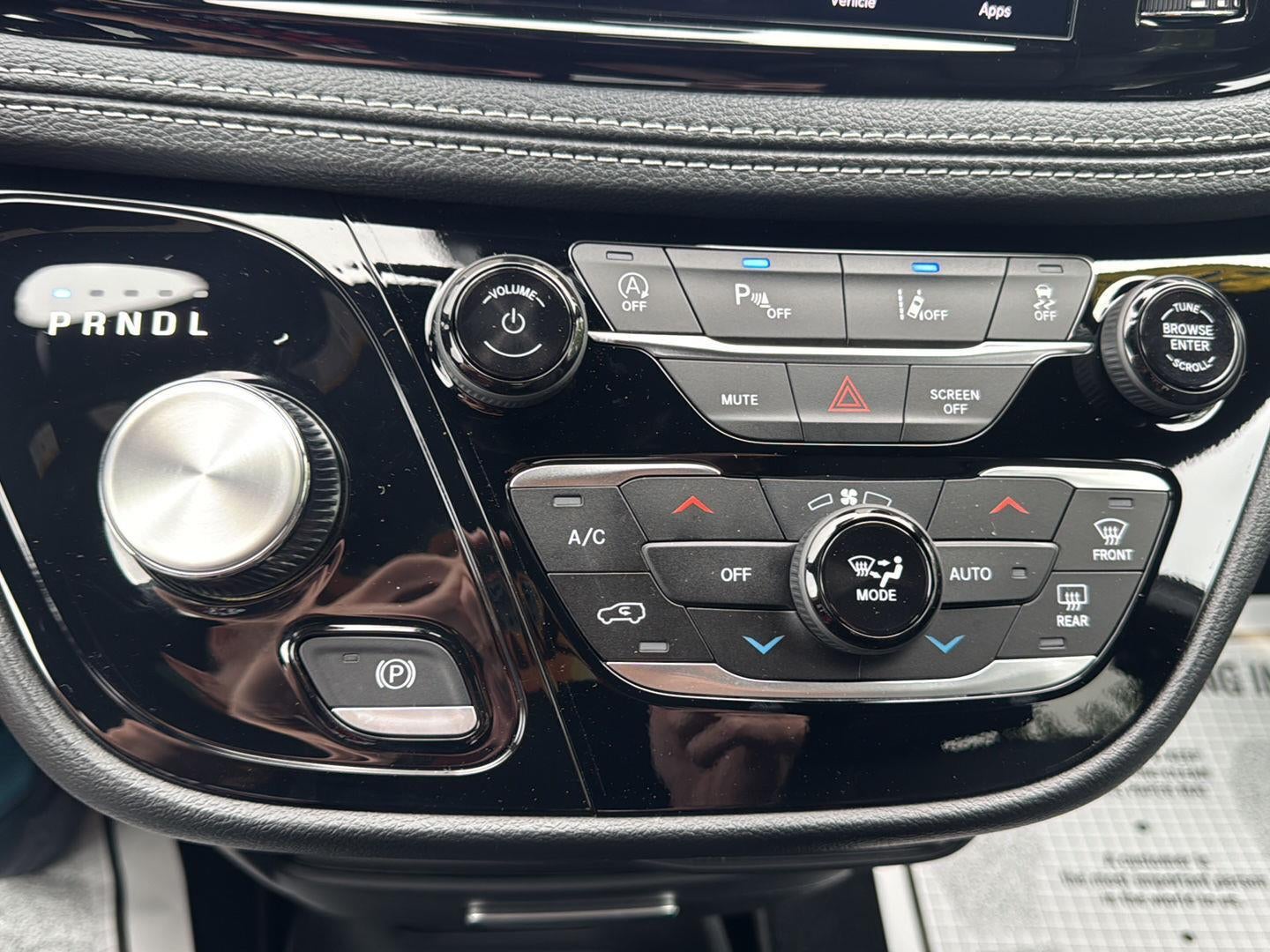 2027 Chrysler Pacifica PACIFICA SELECT