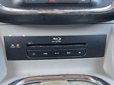 2015 Chrysler Town & Country Limited Platinum