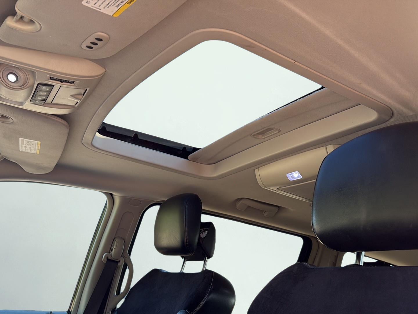 2015 Chrysler Town & Country Limited Platinum