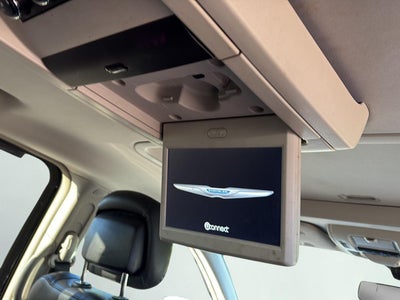 2015 Chrysler Town & Country Limited Platinum