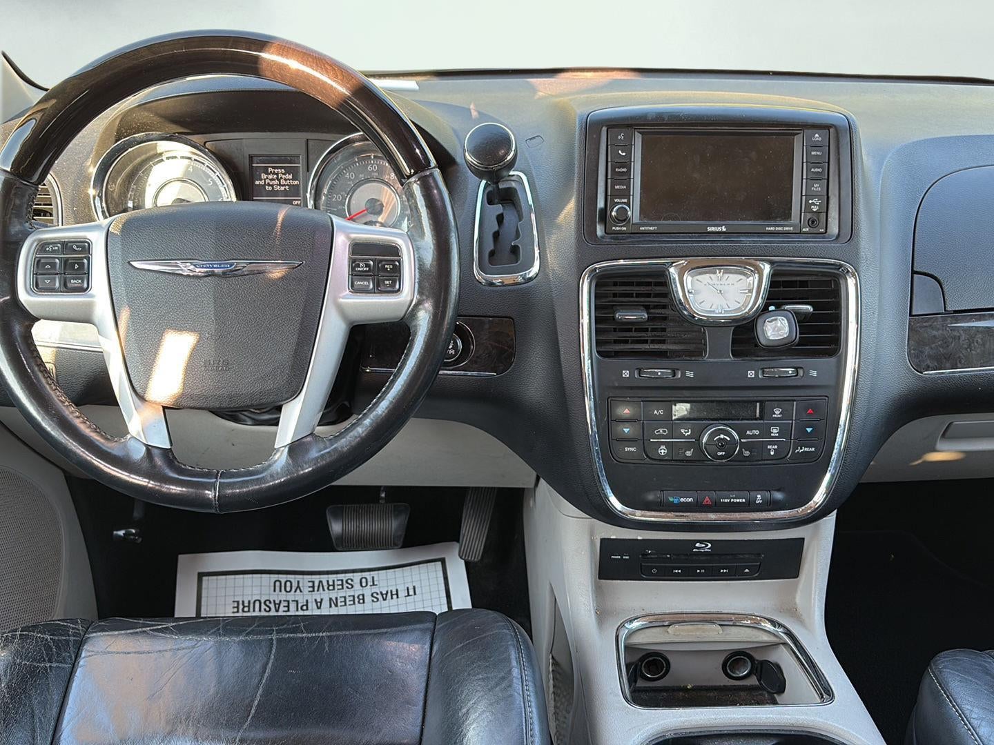 2015 Chrysler Town & Country Limited Platinum