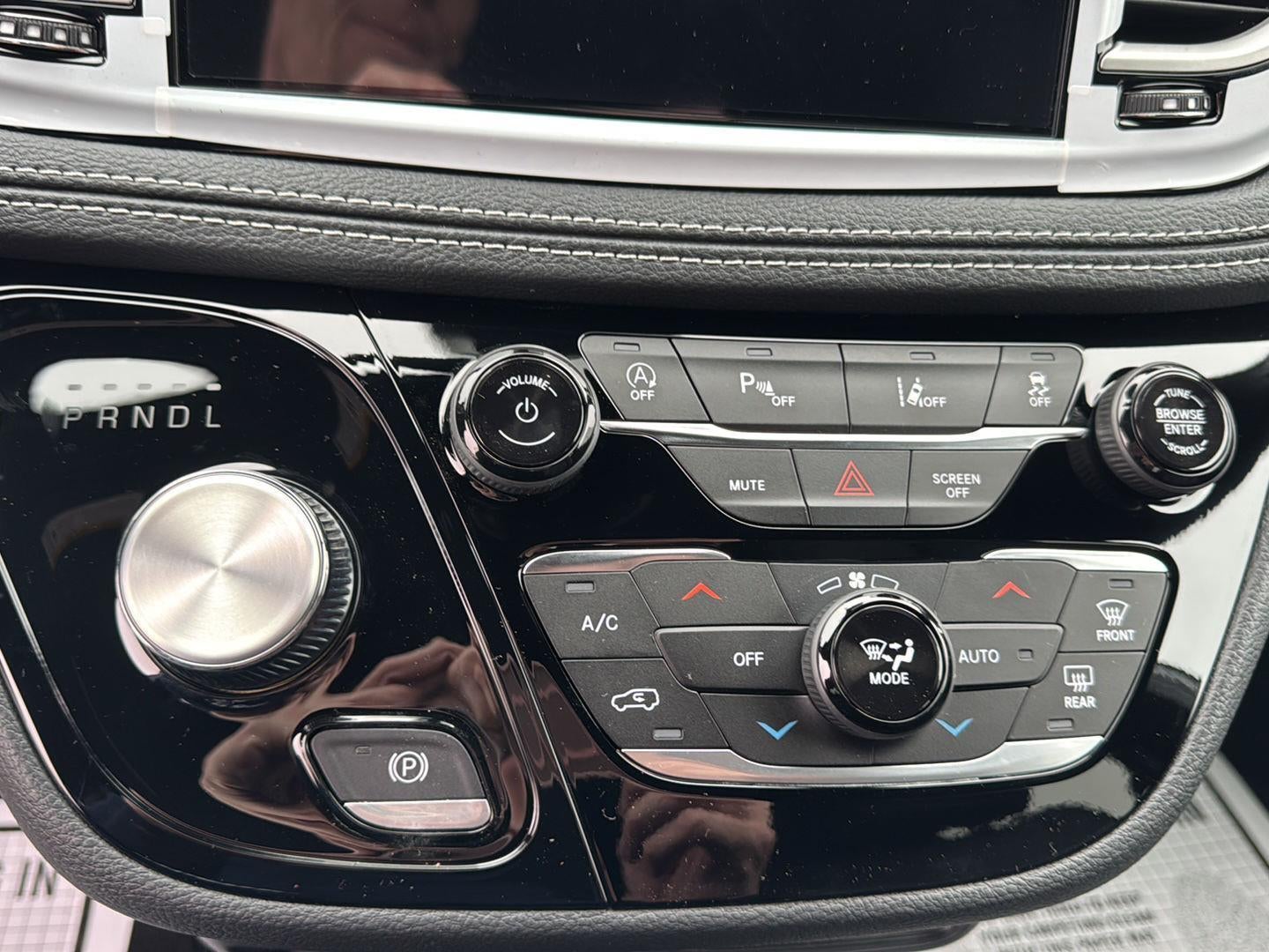 2026 Chrysler Pacifica PACIFICA SELECT AWD