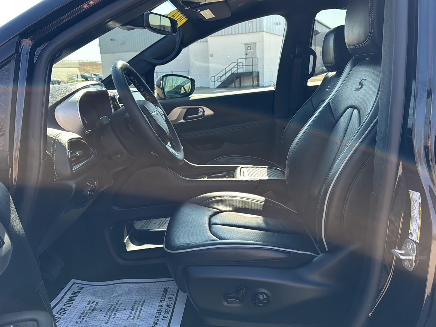 2024 Chrysler Pacifica Limited AWD