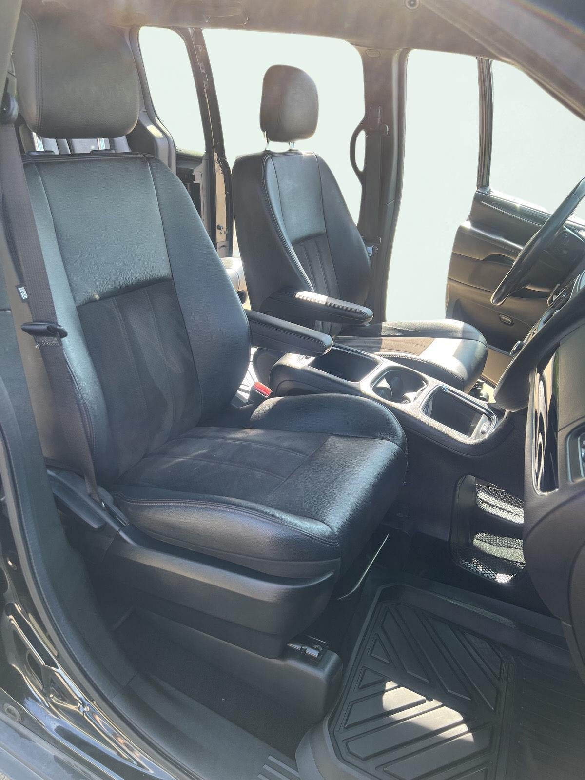 2019 Dodge Grand Caravan SXT 35th Anniversary Edition