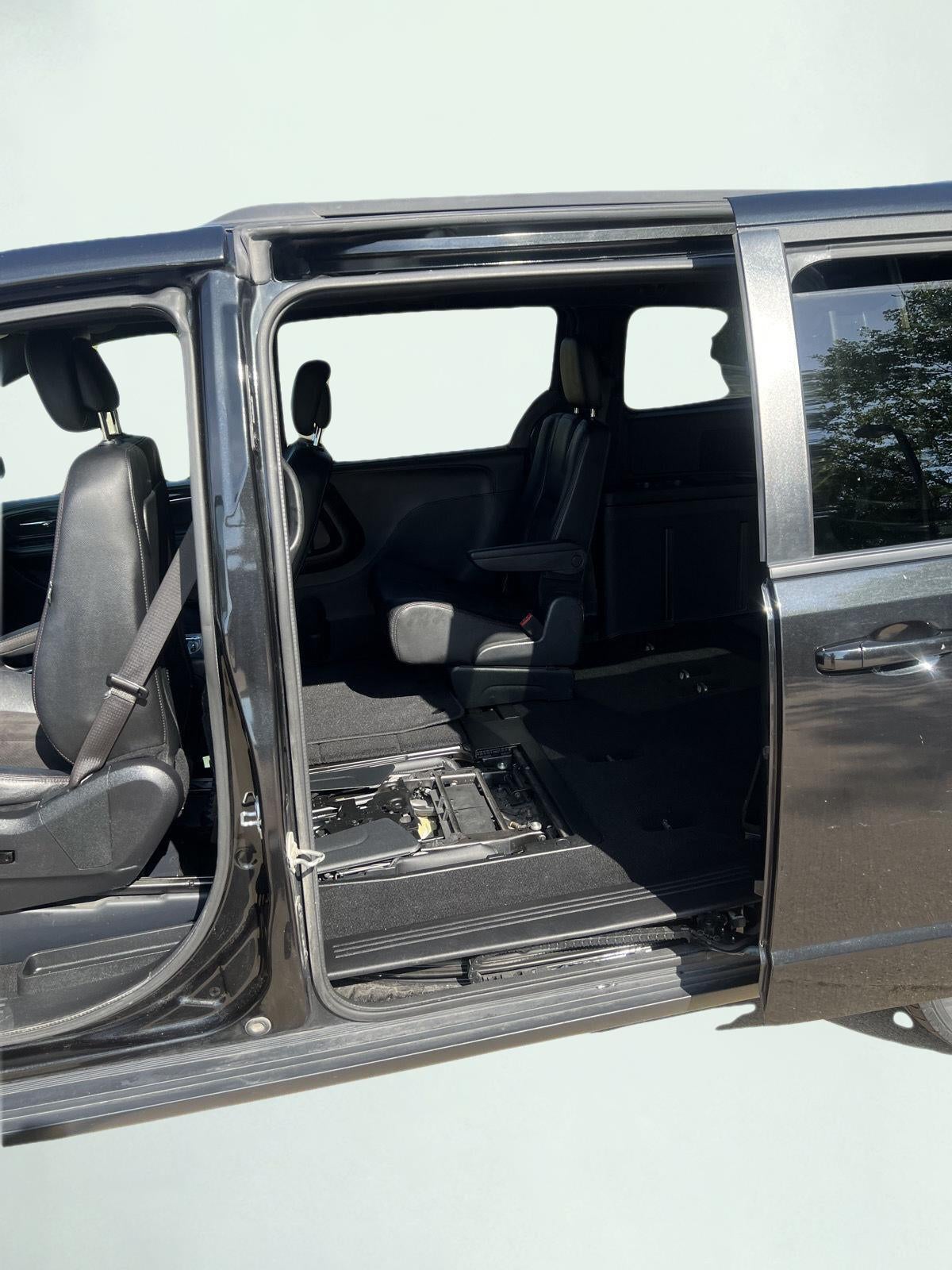 2019 Dodge Grand Caravan SXT 35th Anniversary Edition