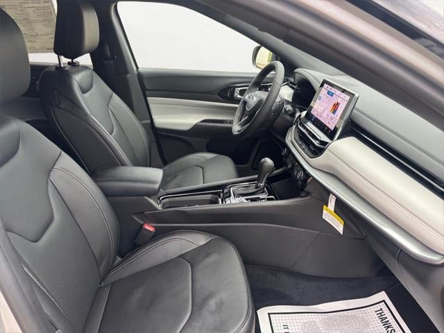 2025 Jeep Compass COMPASS LIMITED 4X4