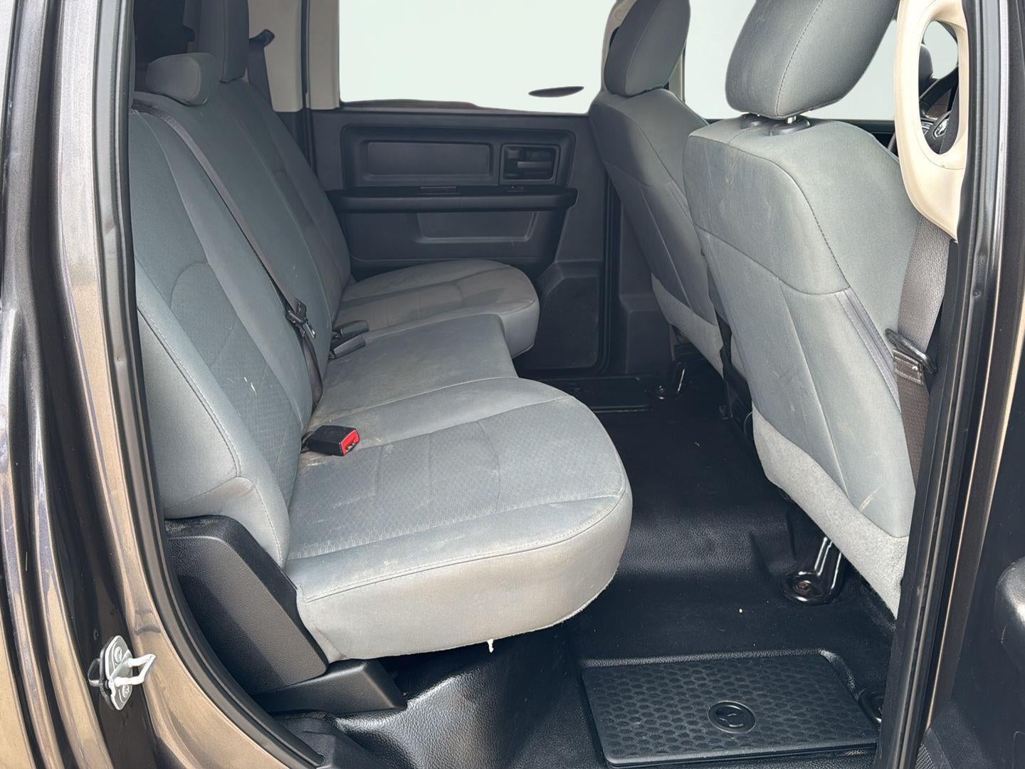 2018 RAM 3500 Tradesman Crew Cab 4x4 6'4' Box