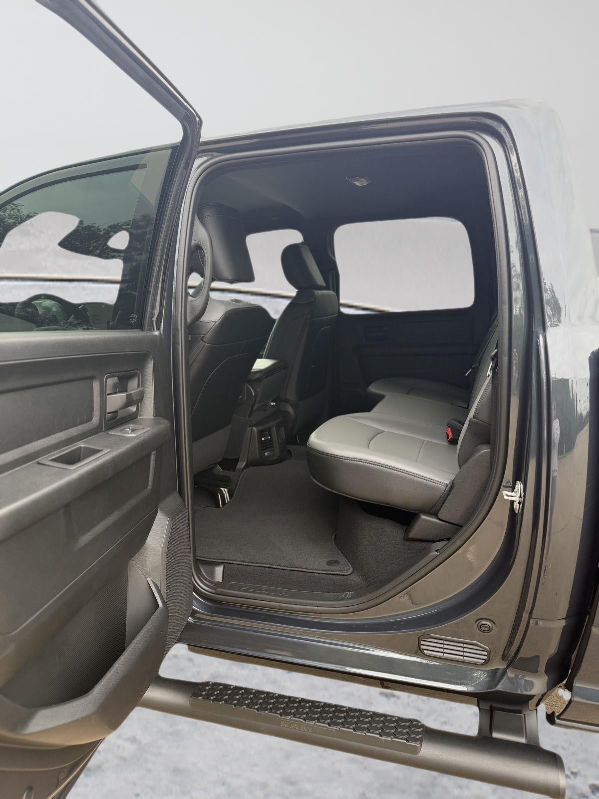 2027 RAM Ram 2500 RAM 2500 TRADESMAN CREW CAB 4X4 8' BOX