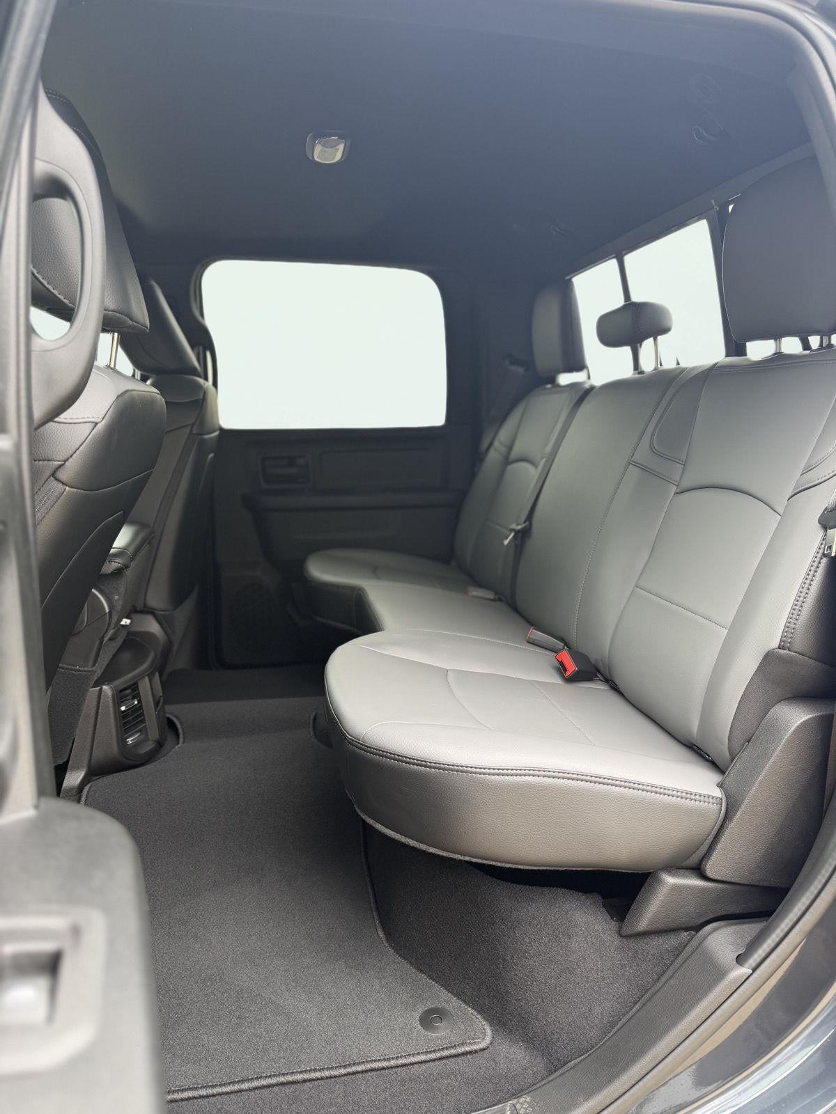 2027 RAM Ram 2500 RAM 2500 TRADESMAN CREW CAB 4X4 8' BOX