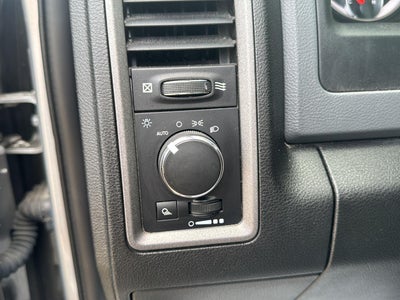 2019 RAM 1500 Classic Tradesman Crew Cab 4x4 5'7' Box
