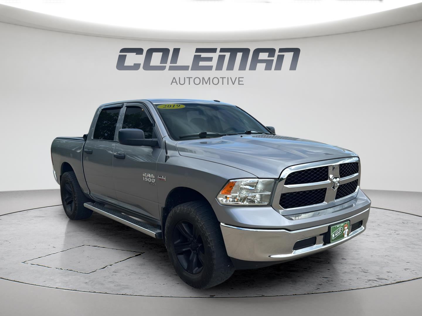 2019 RAM 1500 Classic Tradesman Crew Cab 4x4 5'7' Box