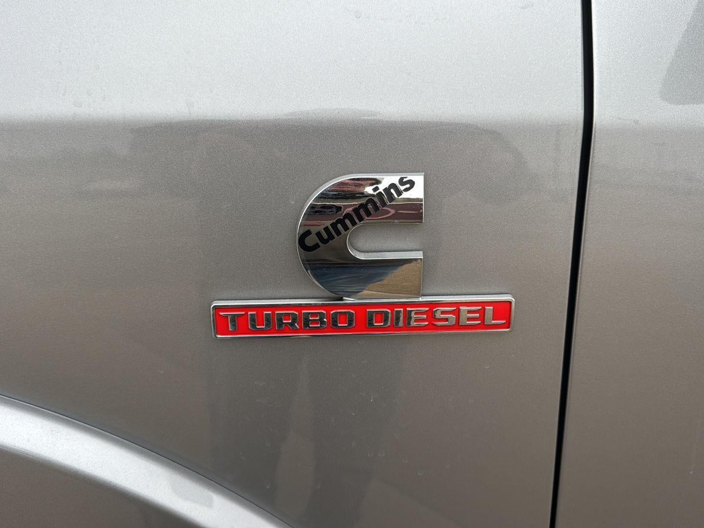 2019 RAM 2500 Laramie Crew Cab 4x4 6'4' Box